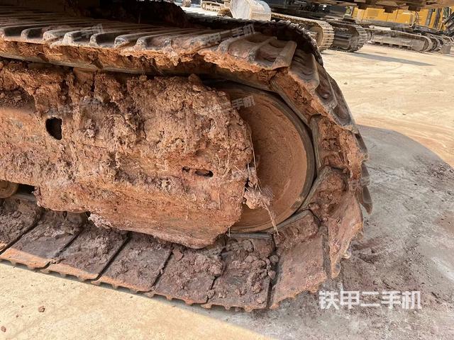 右驅(qū)動(dòng)輪(行走機(jī)構(gòu)) 右驅(qū)動(dòng)輪(行走機(jī)構(gòu))