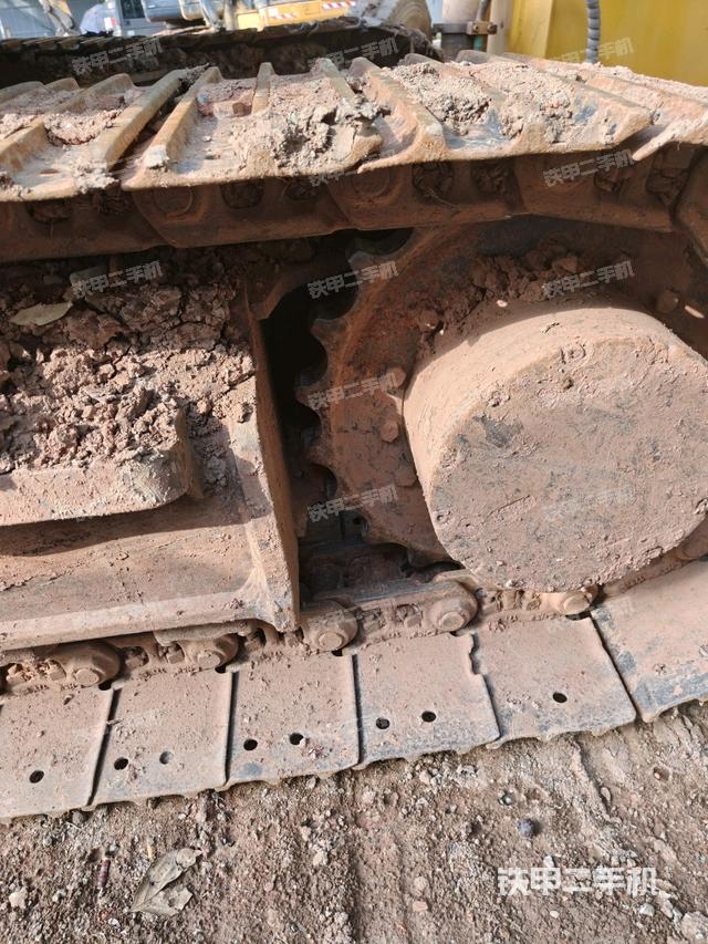 左側(cè)履帶整體?(行走機構) 左側(cè)履帶整體?(行走機構)