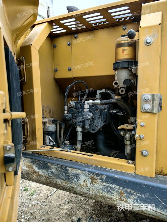 液壓泵室（大件艙室）