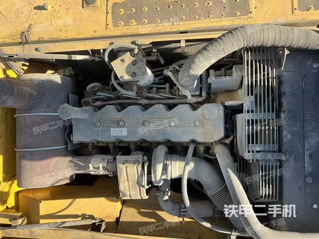 發(fā)動機整體俯視(整機外觀) 發(fā)動機整體俯視(整機外觀)