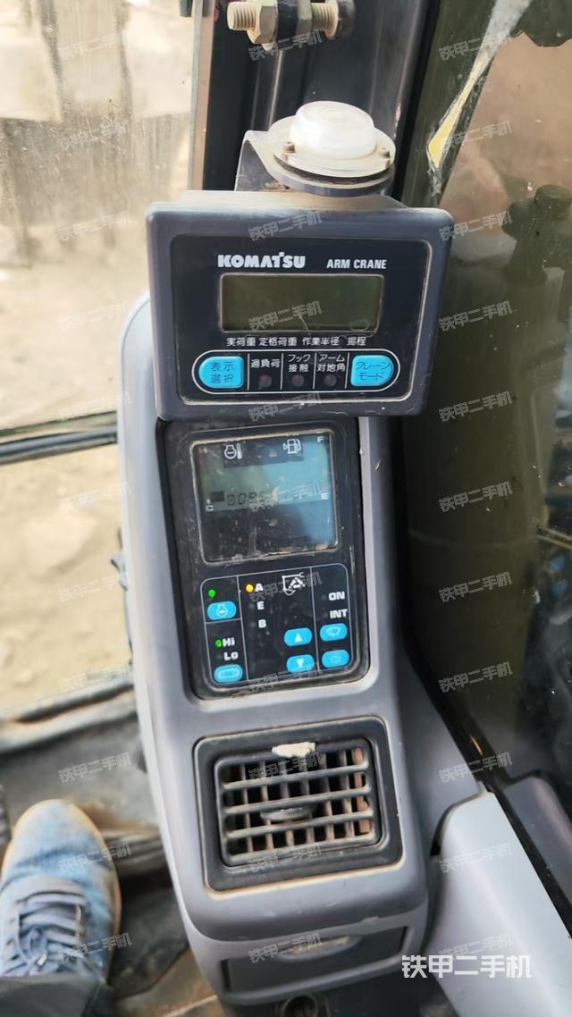 駕駛室整體（整機(jī)外觀）