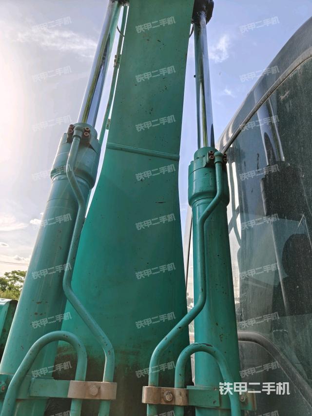 大臂整體?右側(cè)(工作和回轉(zhuǎn)裝置) 大臂整體?右側(cè)(工作和回轉(zhuǎn)裝置)