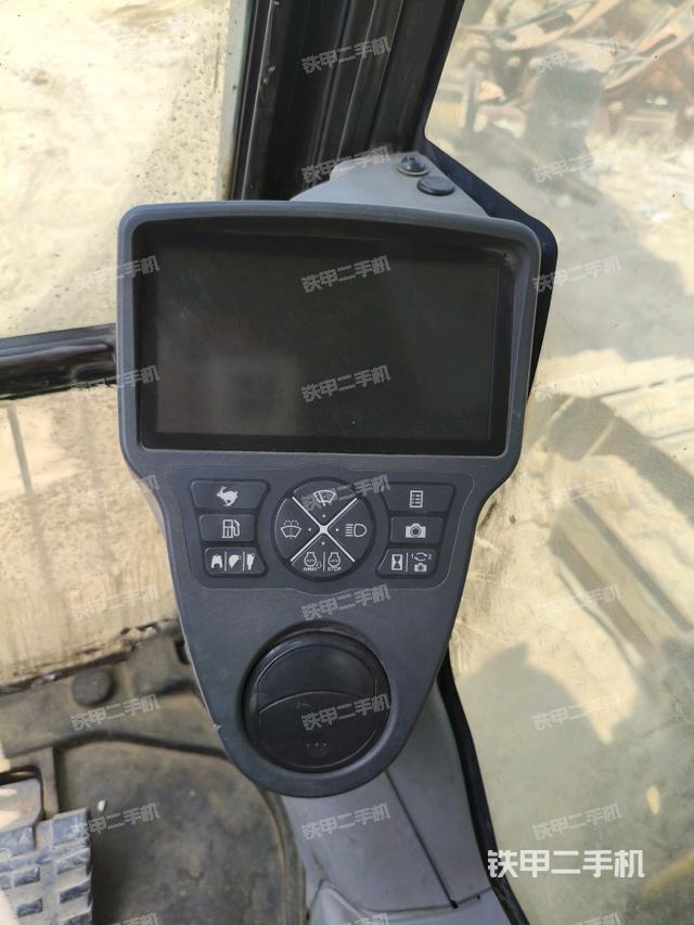 顯示屏?(駕駛室部分) 顯示屏?(駕駛室部分)