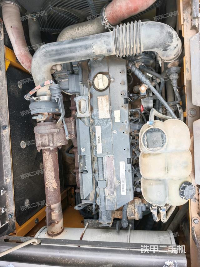 發(fā)動(dòng)機(jī)整體俯視（整機(jī)外觀(guān)）