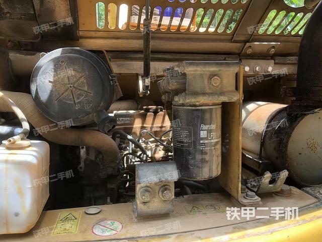 發(fā)動(dòng)機(jī)整體俯視(整機(jī)外觀) 發(fā)動(dòng)機(jī)整體俯視(整機(jī)外觀)