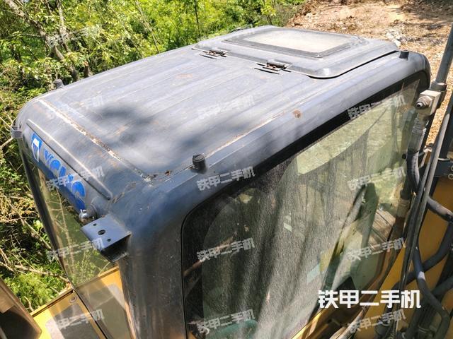 驾驶室顶部（整机外观）