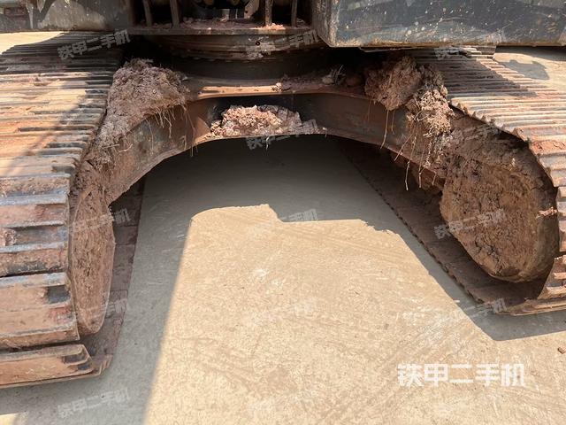 大臂油缸整體?豎拍(工作和回轉(zhuǎn)裝置) 大臂油缸整體?豎拍(工作和回轉(zhuǎn)裝置)