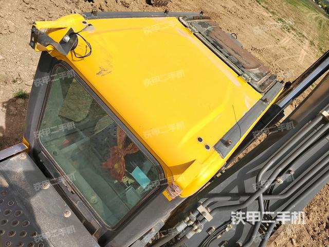 駕駛室頂部（整機(jī)外觀）