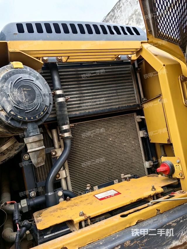 散熱器正面（大件艙室）