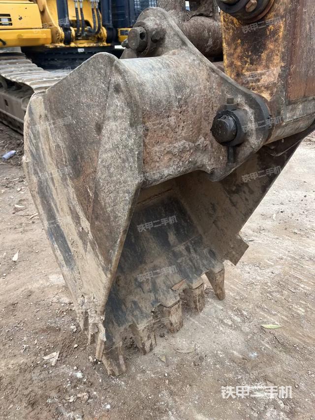 小臂整體左后（工作和回轉(zhuǎn)裝置）