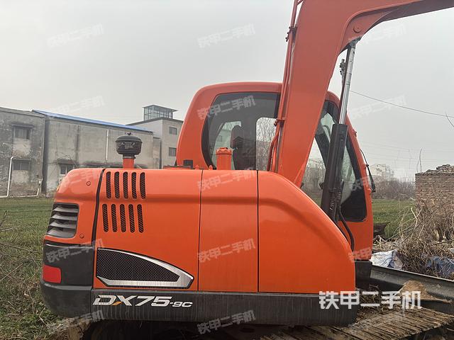 整机右后45°(整机外观) 整机右后45°(整机外观)