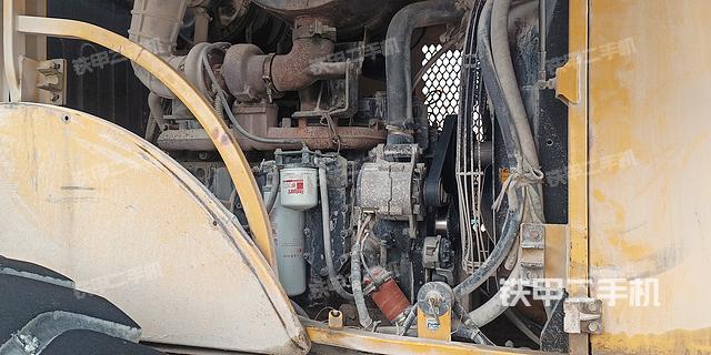 发动机左侧（整机外观及大件）