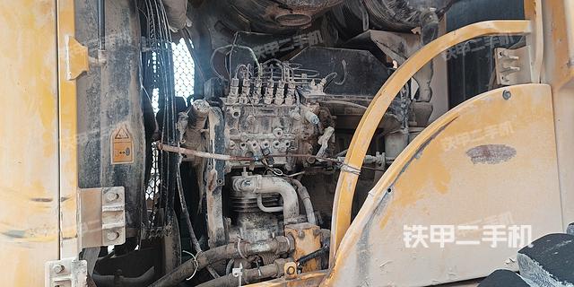 发动机右侧（整机外观及大件）