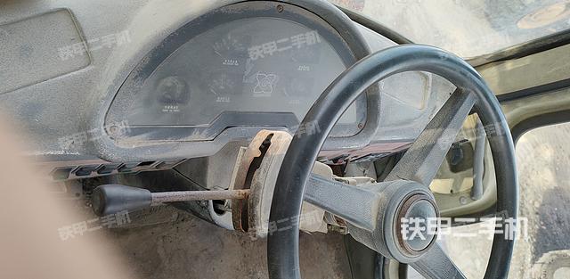 駕駛室操作臺（整機(jī)外觀及大件）