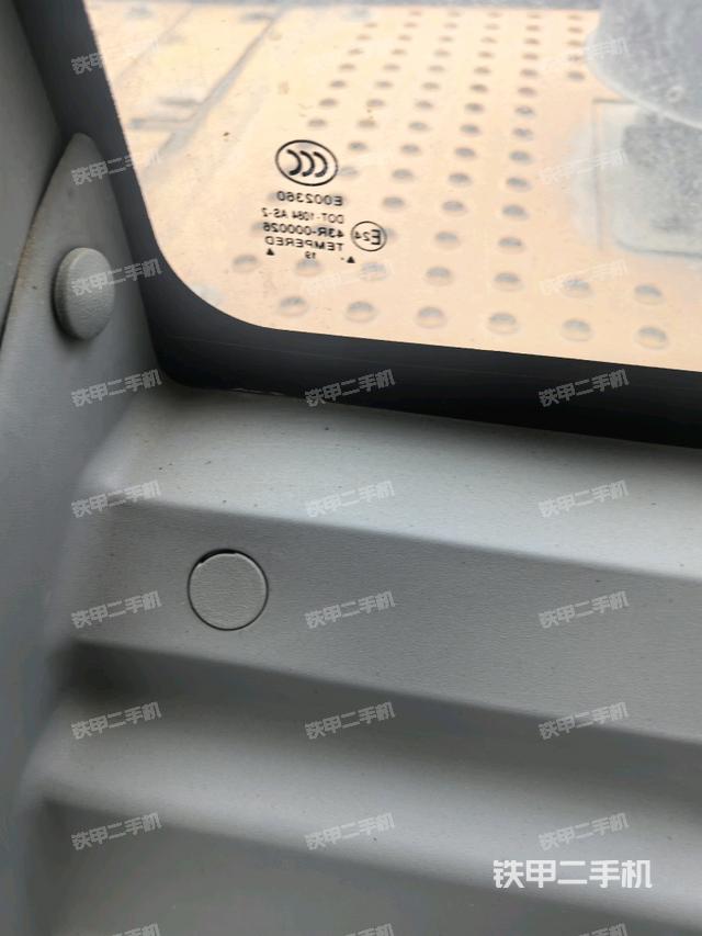 后窗玻璃角標(biāo)（駕駛室部分）