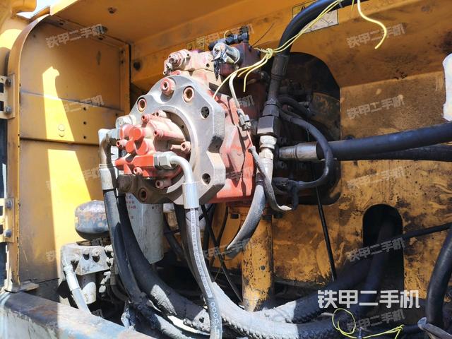 液壓泵斜45?左(大件艙室) 液壓泵斜45?左(大件艙室)