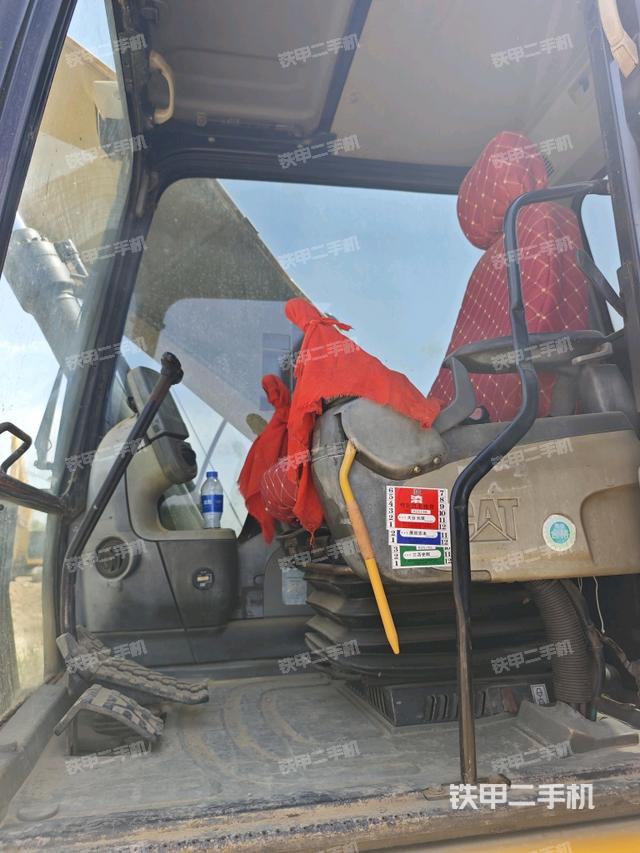 駕駛室整體（整機外觀）