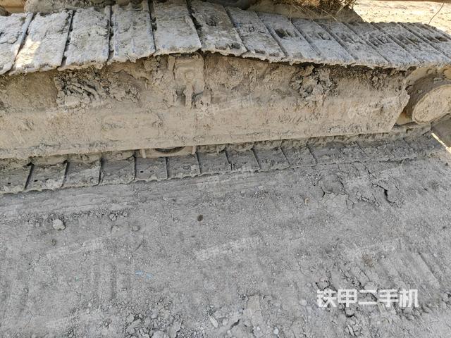左側(cè)履帶整體?(行走機構(gòu)) 左側(cè)履帶整體?(行走機構(gòu))