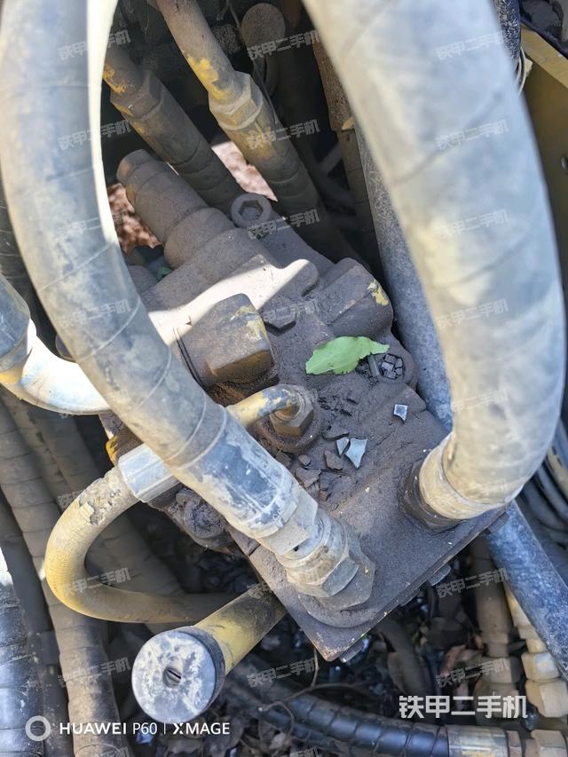 回轉(zhuǎn)馬達和主控閥（整機外觀）