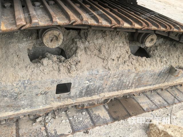 右側(cè)履帶整體（行走機構(gòu)）