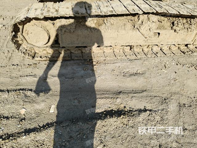 右側(cè)履帶整體?(行走機構(gòu)) 右側(cè)履帶整體?(行走機構(gòu))