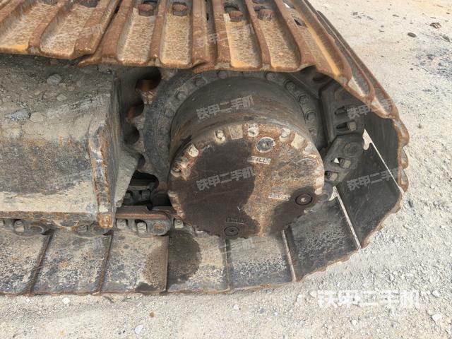 右側(cè)行走馬達蓋板（行走機構(gòu)）