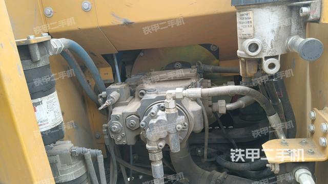 液壓泵室(大件艙室) 液壓泵室(大件艙室)