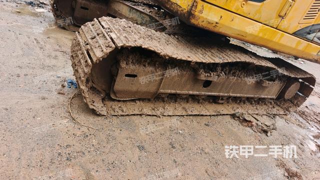 左側(cè)履帶整體?（行走機(jī)構(gòu)）