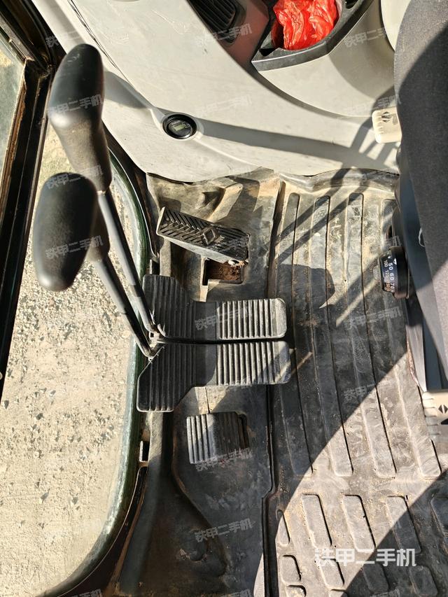 座椅后部（駕駛室部分）