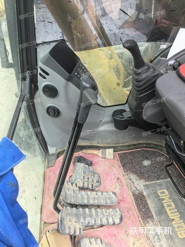 駕駛室正側(cè)（駕駛室部分）