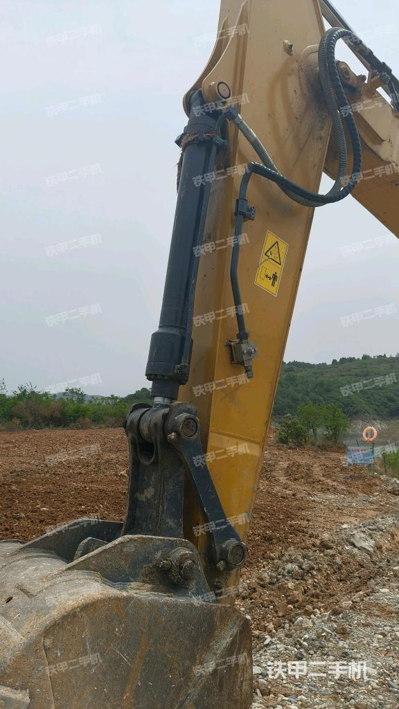 大臂整體?右側(cè)(工作和回轉(zhuǎn)裝置) 大臂整體?右側(cè)(工作和回轉(zhuǎn)裝置)