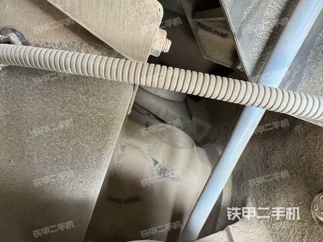 液壓泵艙室正面整體(整機(jī)外觀) 液壓泵艙室正面整體(整機(jī)外觀)