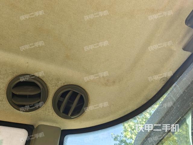 左后方玻璃角標(biāo)（駕駛室部分）