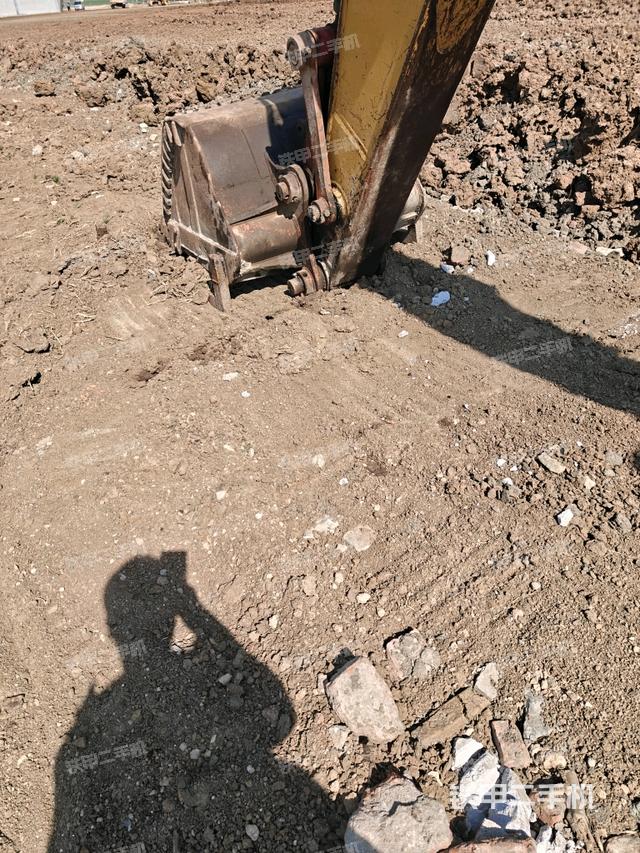 鏟斗右后整體（工作和回轉(zhuǎn)裝置）