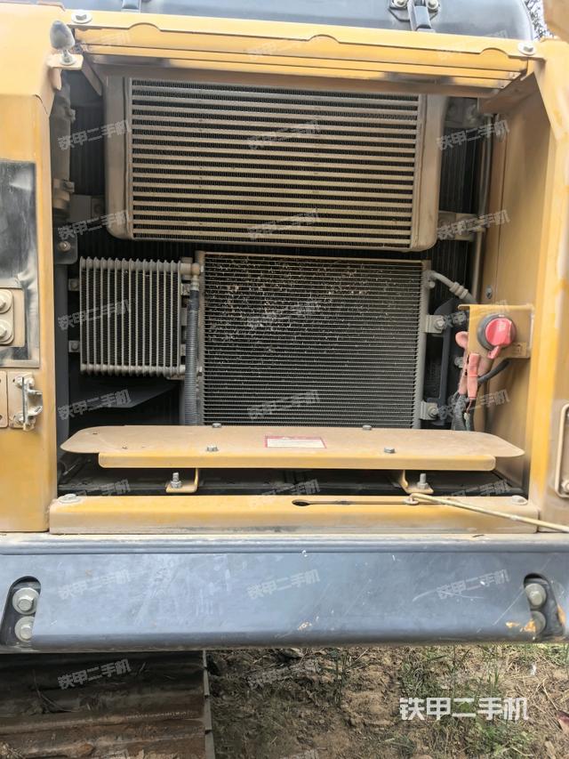 散熱器正面（大件艙室）