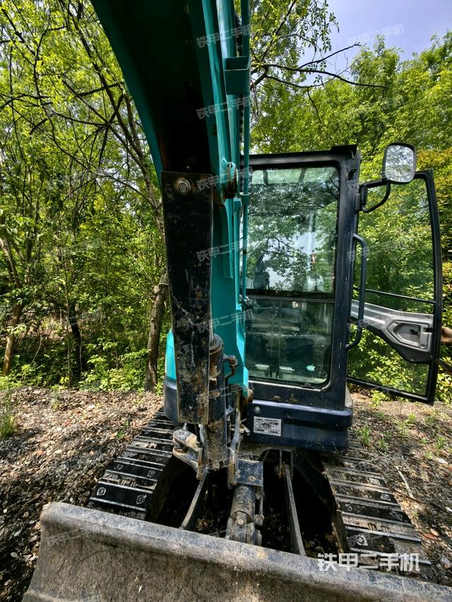 大臂根部?斜（工作和回轉(zhuǎn)裝置）