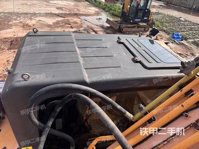 駕駛室頂部俯視（上車部件）