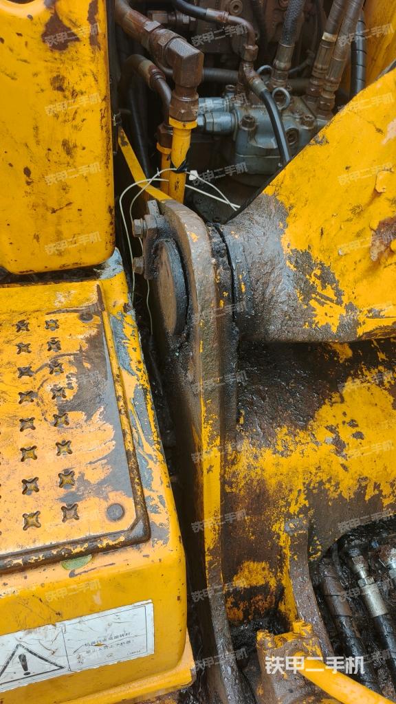 大臂根部?斜視（工作和回轉(zhuǎn)裝置）