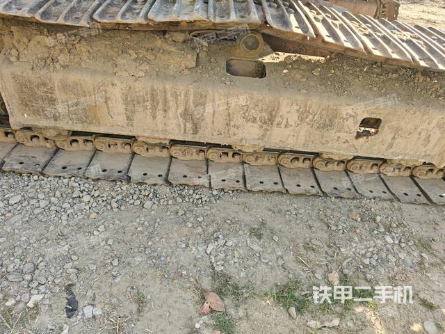 右側(cè)履帶整體?（行走機(jī)構(gòu)）