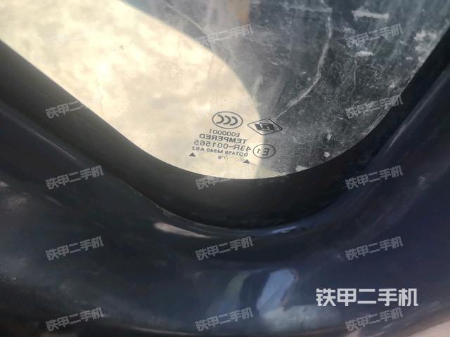 左后方玻璃角標(biāo)(駕駛室部分) 左后方玻璃角標(biāo)(駕駛室部分)