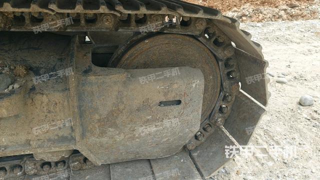 左側(cè)履帶整體?(行走機(jī)構(gòu)) 左側(cè)履帶整體?(行走機(jī)構(gòu))