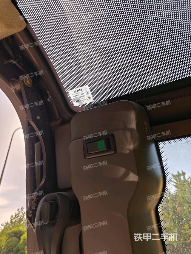 后窗玻璃角標(biāo)（駕駛室部分）