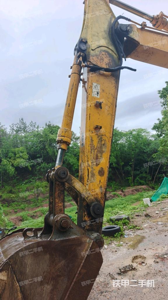 小臂整體左后（工作和回轉(zhuǎn)裝置）