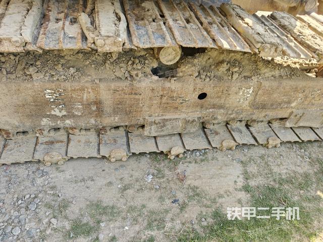 右側(cè)履帶整體?（行走機(jī)構(gòu)）