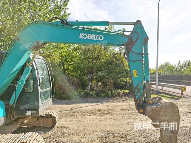 轉(zhuǎn)盤和下車架正前（工作和回轉(zhuǎn)裝置）