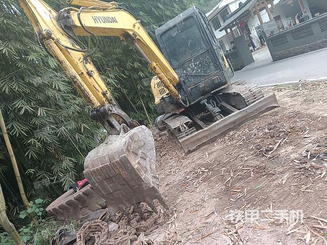 現(xiàn)代R60-7G挖掘機