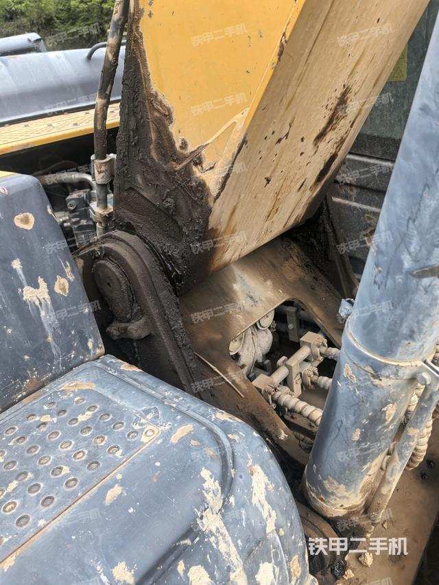 大臂根部?斜視（工作和回轉(zhuǎn)裝置）