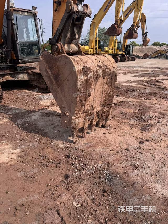 右導(dǎo)向輪（行走機構(gòu)）