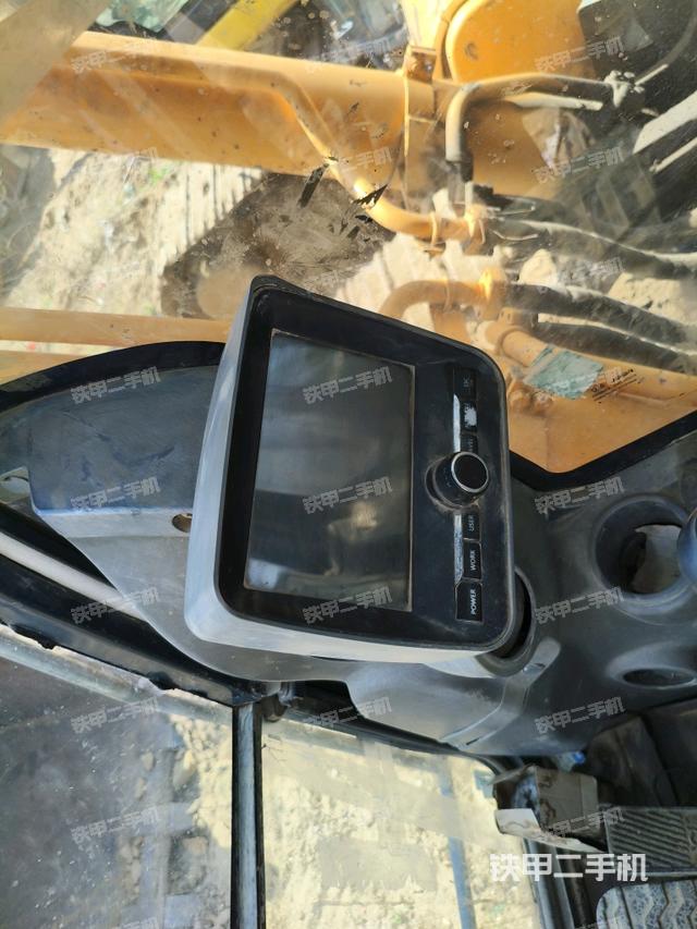 顯示屏?(駕駛室部分) 顯示屏?(駕駛室部分)