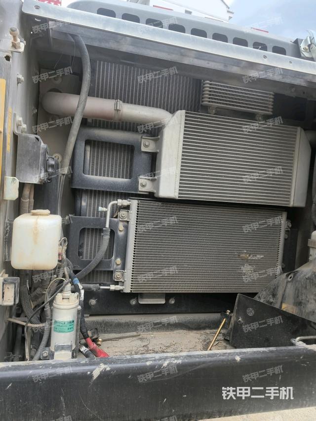 散熱器正面（大件艙室）